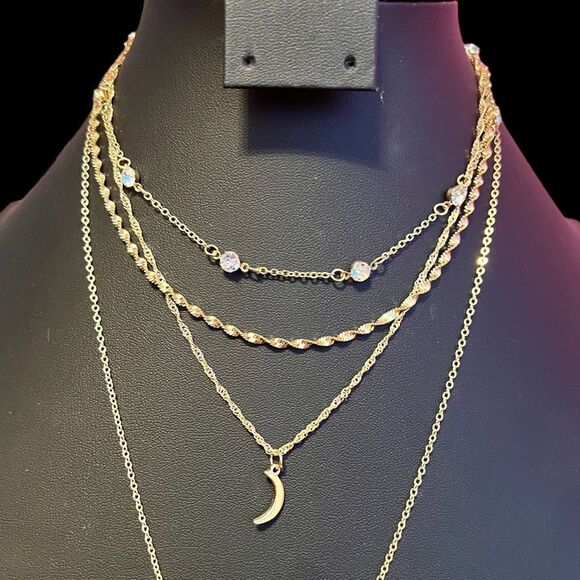 🤯5/$20🤯 NWOT Gold Tone Multi-layered Rhinestone Moon Star Necklace - Picture 2 of 4